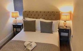 Stylish-1 Bedroom Flat Close To Brighton Beach